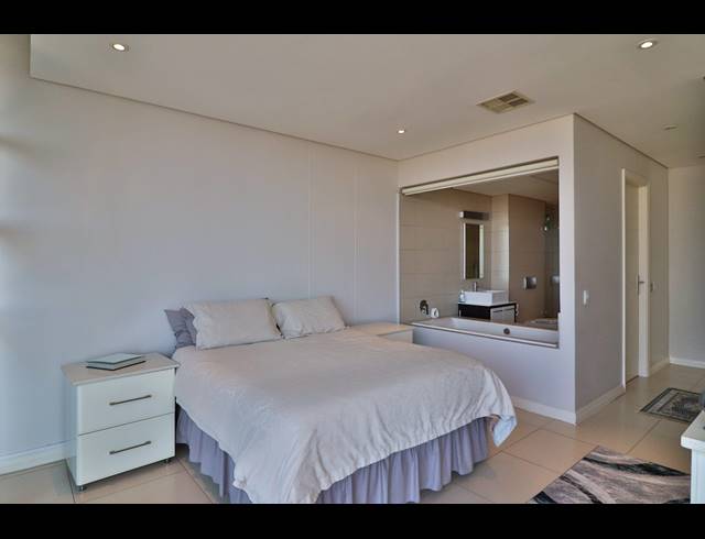 3 BEDROOM APARTMENT FOR SALE IN UMHLANGA CENTRAL